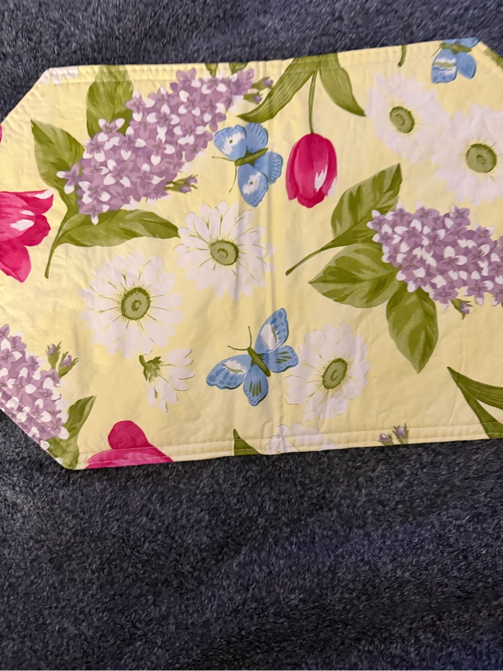 Source Unknown Yellow Floral & Butterfly Cotton Coverlet with Pink Tulips